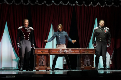 Бабродвиж в Иркутске: мюзикл «Белый клык», мастер-класс по линейному рисунку и игра-викторина «Мозгобойня»