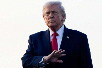 Трамп заявил о сохранении военно-морской блокады судов несмотря на открытие Ираном Ормузского пролива