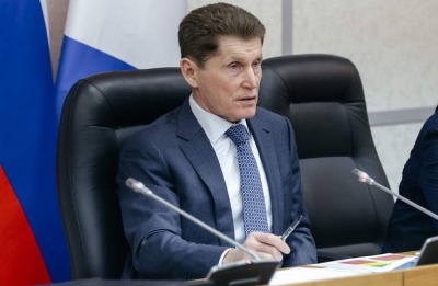 &laquo;Приморавтотранс&raquo; перечислял авансы родственнику Кожемяко и списывал долги